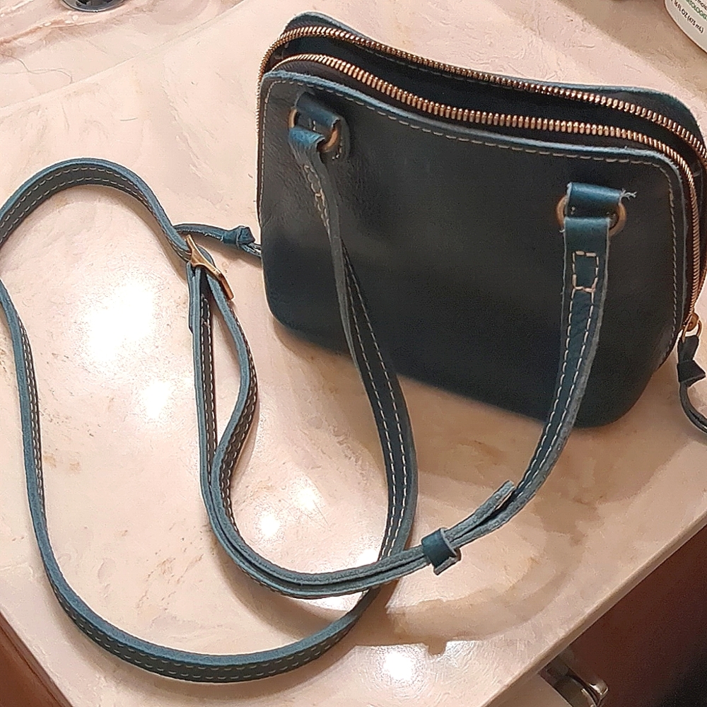 Portland Leather petite purse
